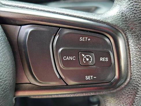 Used 2019 Jeep Wrangler Sport AWD/4WD image 13