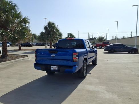 Used 2025 Nissan Frontier SV RWD image 5