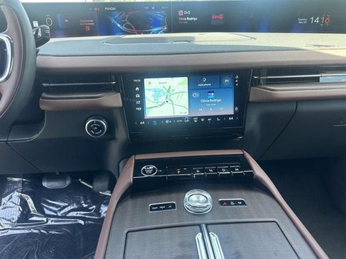 New 2026 Lincoln Navigator Reserve AWD/4WD image 17