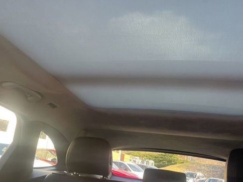 Used 2020 Jaguar F-PACE Checkered Flag image 12