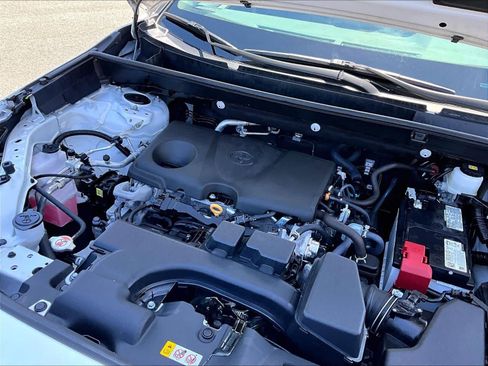 Used 2025 Toyota RAV4 LE AWD/4WD image 35