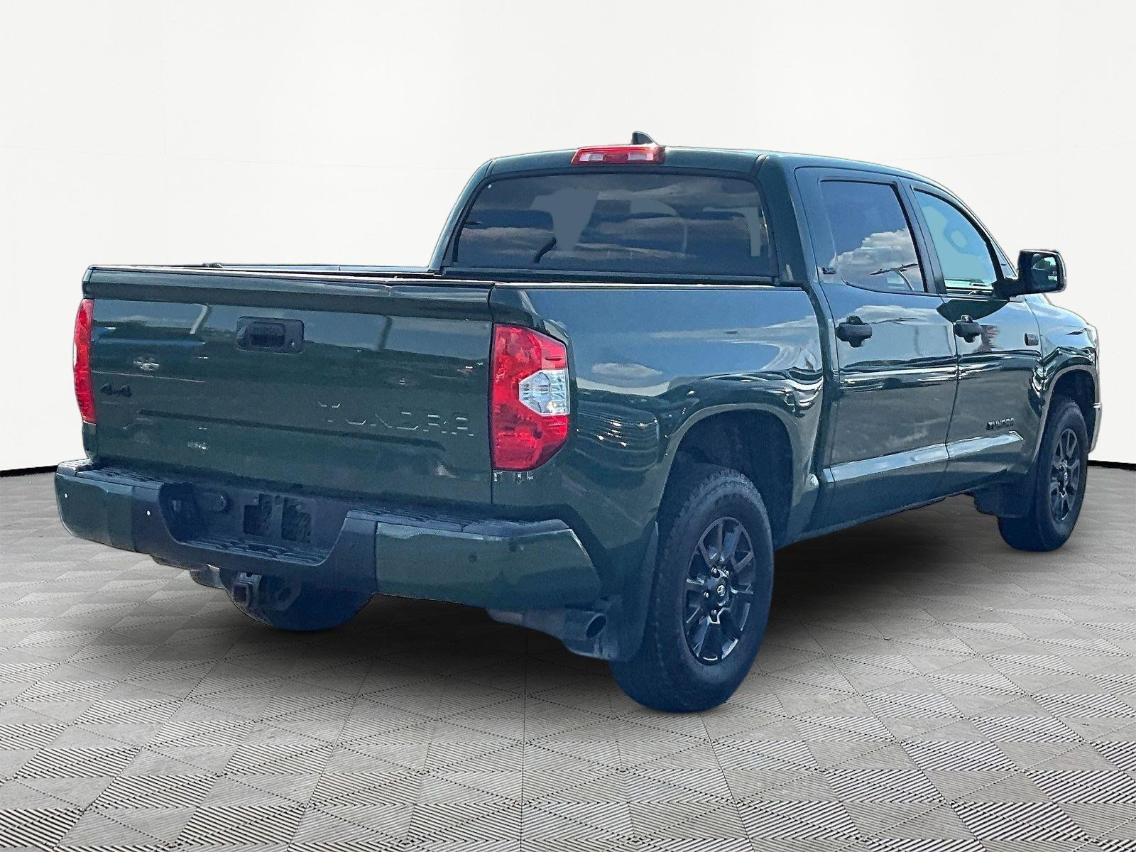 Used 2021 Toyota Tundra SR5 w/ Trail Edition AWD/4WD image 6