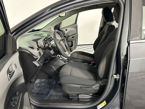 Used 2015 Chevrolet Sonic LT image 23