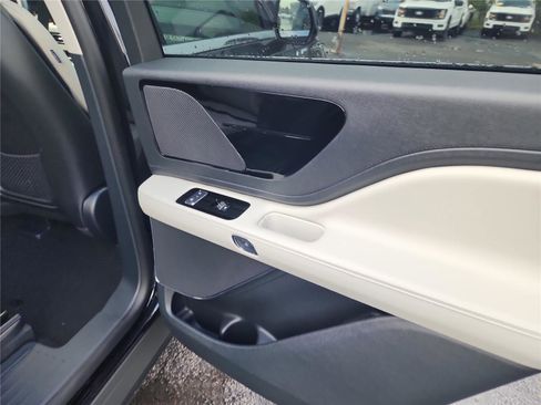 New 2026 Lincoln Aviator 2WD image 20