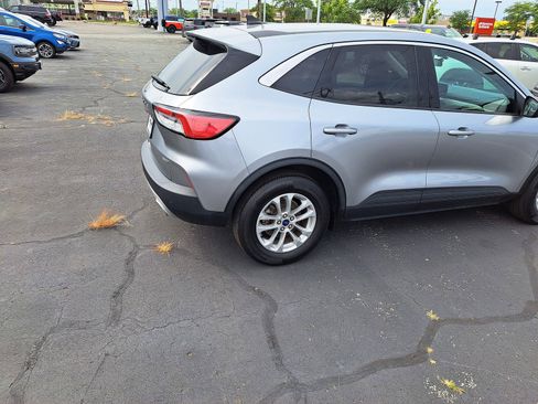 Used 2022 Ford Escape SE AWD/4WD image 5
