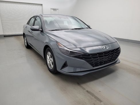 Used 2023 Hyundai Elantra SE w/ Cargo Package image 13
