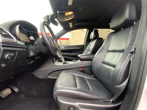 Used 2021 Jeep Grand Cherokee Limited image 10