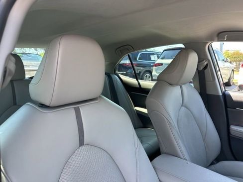 Used 2023 Toyota Camry XLE FWD image 30