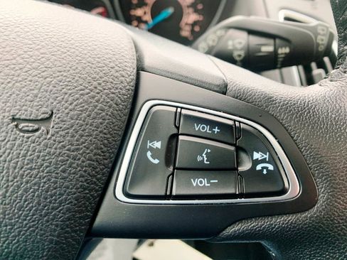 Used 2018 Ford Focus SEL w/ Winter Package FWD image 10