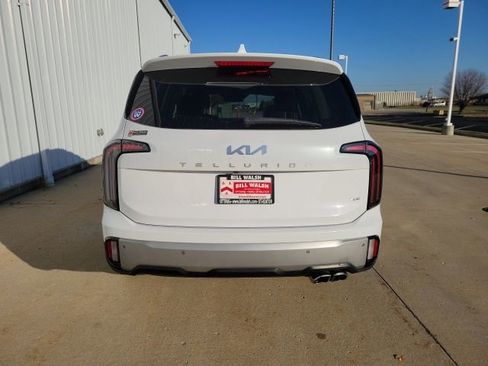 Used 2023 Kia Telluride EX w/ EX Captain's Chair Package image 7