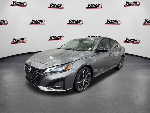 Used 2023 Nissan Altima 2.5 SR image 1