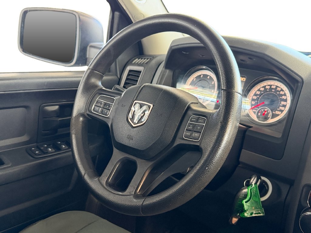 Used 2014 RAM 1500 Express RWD image 11