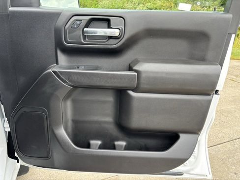 Used 2024 Chevrolet Silverado 1500 Custom image 32