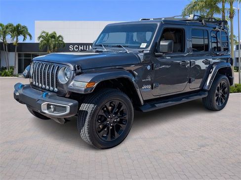 Used 2022 Jeep Wrangler Unlimited Sahara w/ Cold Weather Group image 4