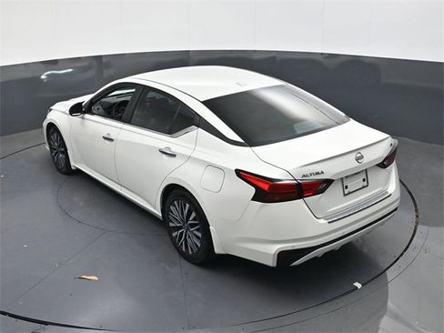 Used 2023 Nissan Altima 2.5 SV image 25