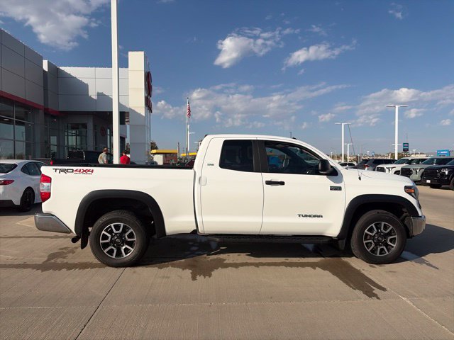 Used 2019 Toyota Tundra SR5 AWD/4WD image 8
