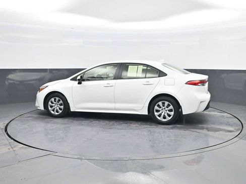 Used 2024 Toyota Corolla LE image 5