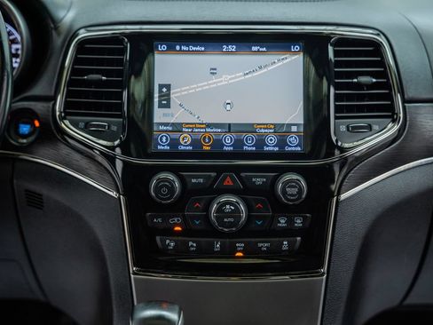 Used 2019 Jeep Grand Cherokee High Altitude AWD/4WD image 24