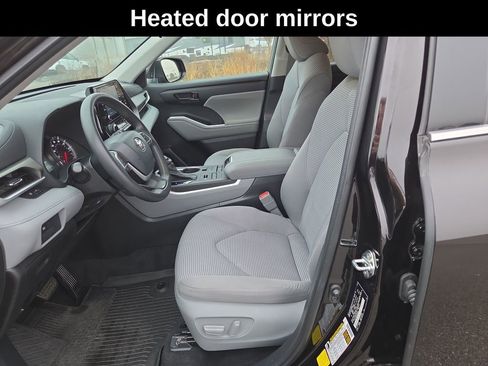 Used 2022 Toyota Highlander L image 12
