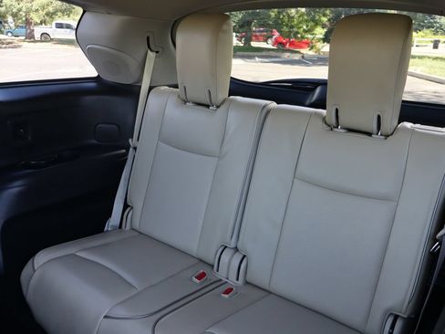 Used 2017 INFINITI QX60 Luxe w/ Premium Plus Package AWD/4WD image 21
