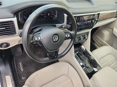 Used 2019 Volkswagen Atlas SEL Premium image 10