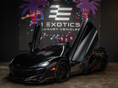 Used 2020 McLaren 600LT Spider RWD image 3