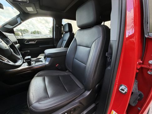 Used 2023 Chevrolet Silverado 1500 LT Trail Boss w/ LT Trail Boss Premium Package AWD/4WD image 7