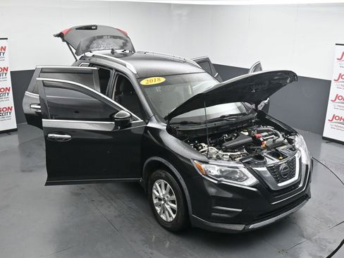 Used 2018 Nissan Rogue SV AWD/4WD image 40