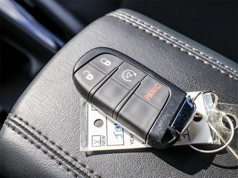 New 2026 Jeep Compass Latitude image 28