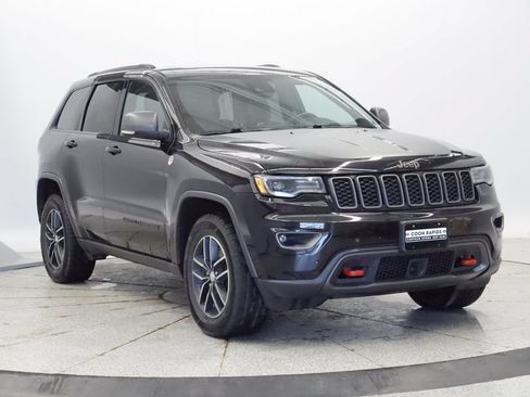 Certified 2017 Jeep Grand Cherokee Trailhawk w/ Trailhawk Luxury Group AWD/4WD image 10