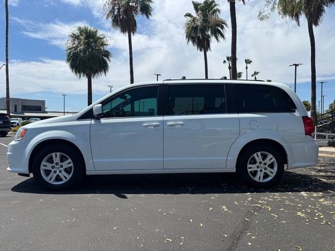 Used 2019 Dodge Grand Caravan SXT FWD image 4