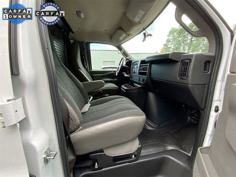 Certified 2024 GMC Savana 2500 w/ Driver Convenience Package image 23