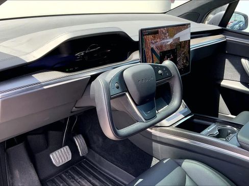 Used 2022 Tesla Model X Plaid AWD/4WD image 3