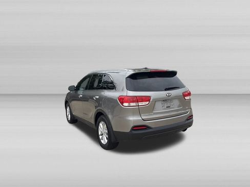 Used 2016 Kia Sorento AWD image 6