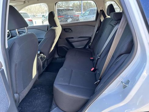 Used 2023 Nissan Rogue S AWD/4WD image 12