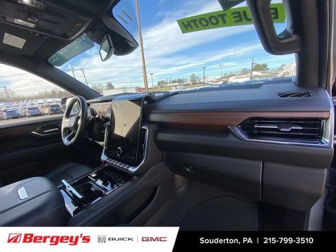 Certified 2025 GMC Yukon XL Denali image 32