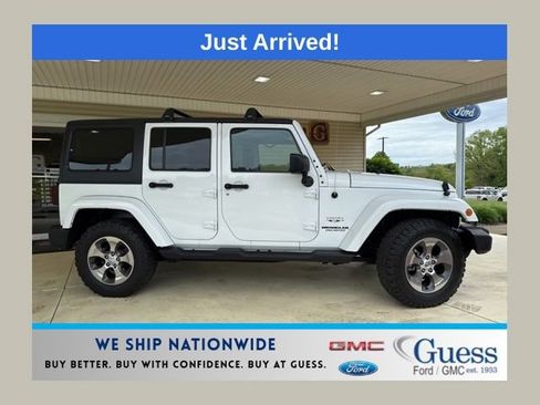 Used 2017 Jeep Wrangler Unlimited Sahara w/ Connectivity Group AWD/4WD image 1