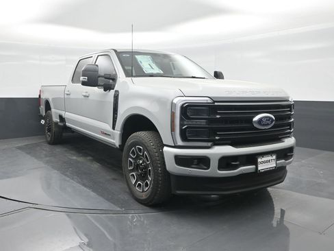 New 2026 Ford F350 Platinum w/ FX4 Off-Road Package AWD/4WD image 8
