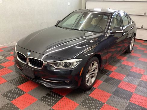 Used 2018 BMW 330i xDrive Sedan w/ Convenience Package AWD/4WD image 1