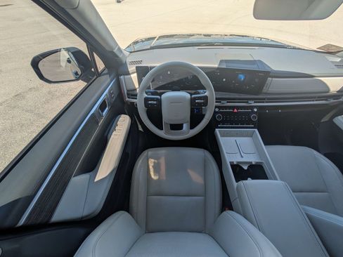Used 2024 Hyundai Santa Fe Limited FWD image 19