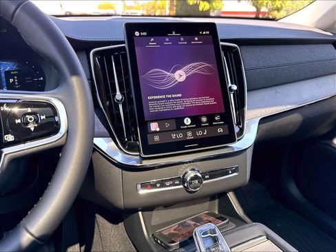 New 2026 Volvo XC90 T8 Ultra AWD/4WD image 9