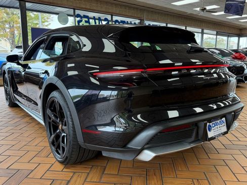 Used 2023 Porsche Taycan 4 Cross Turismo w/ Premium Package AWD/4WD image 6