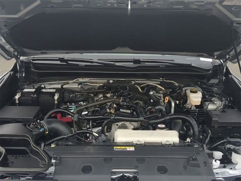 Used 2024 Toyota Tacoma TRD Off-Road image 33