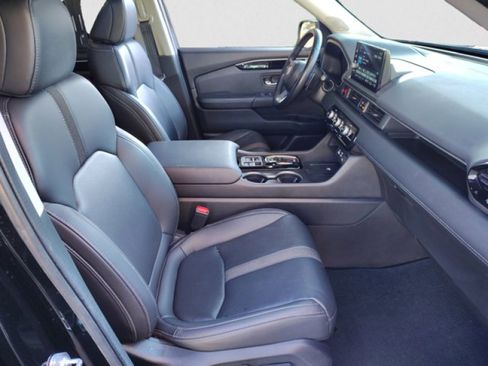 Used 2023 Honda Pilot Touring image 22