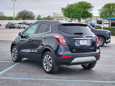 Used 2022 Buick Encore Preferred w/ Safety Package image 4
