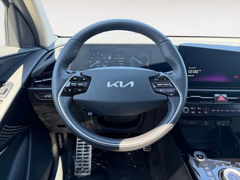 Used 2023 Kia Niro Wave w/ Wave Preserve Package FWD image 13