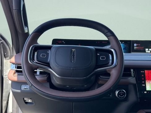 New 2026 Lincoln Navigator Reserve AWD/4WD image 40
