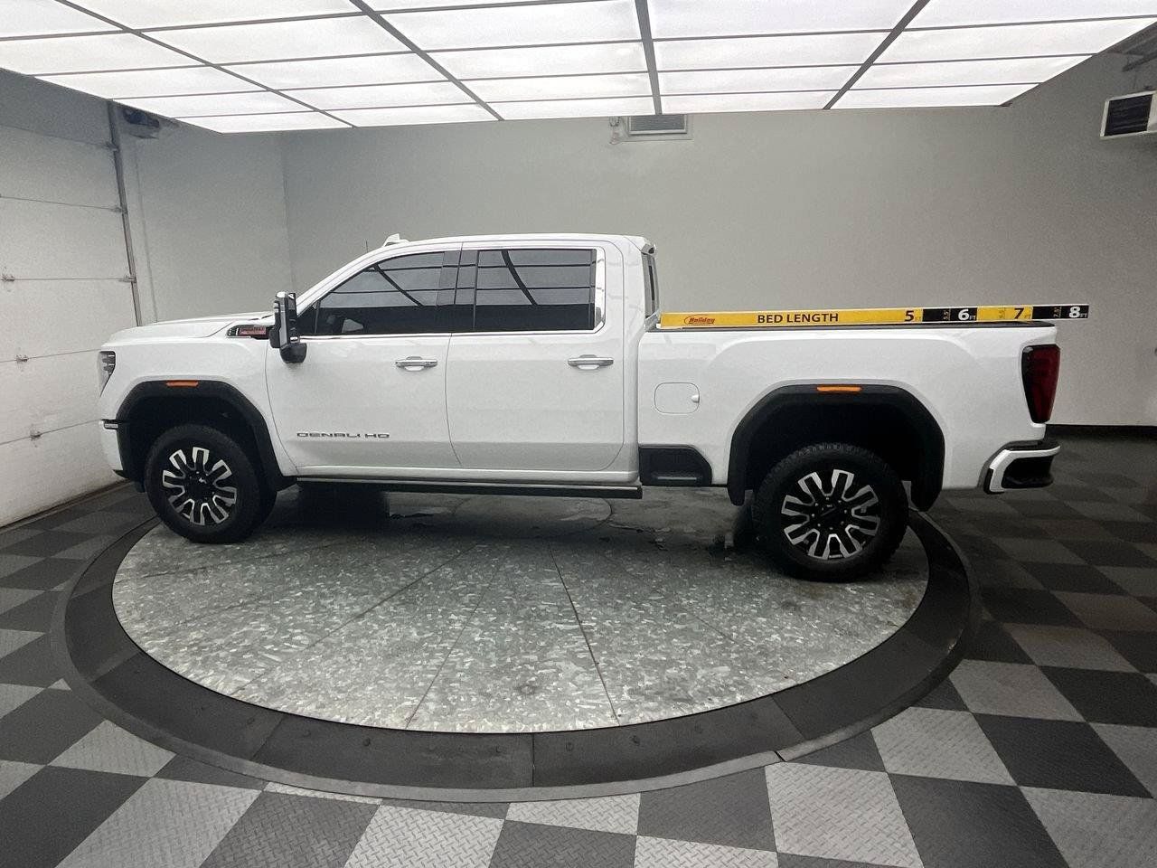 Certified 2025 GMC Sierra 2500 Denali w/ Denali Reserve Package AWD/4WD image 8