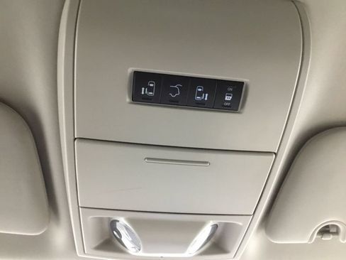 Used 2015 Dodge Grand Caravan SXT FWD image 27