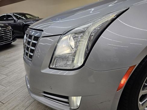Used 2013 Cadillac XTS Luxury FWD image 10